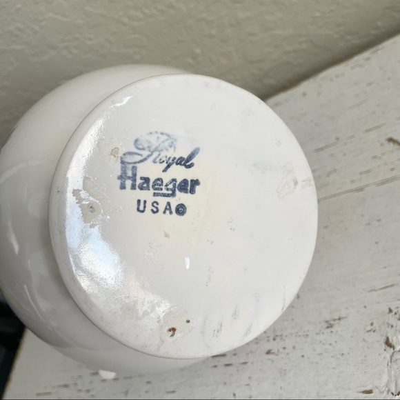 Royal Haegar Pottery Pitcher Flowered White and Pink Vintage - Picture 4 of 6